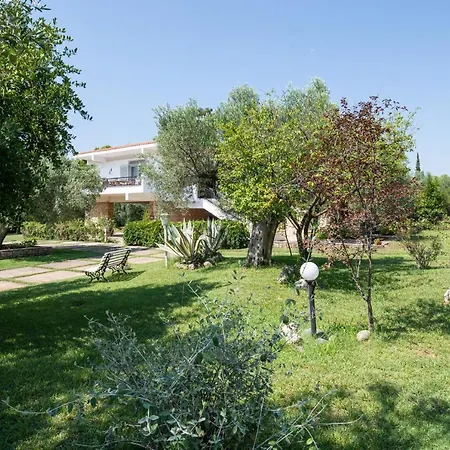 Villa Stone Made Seaside Nikiti (Sithonia)